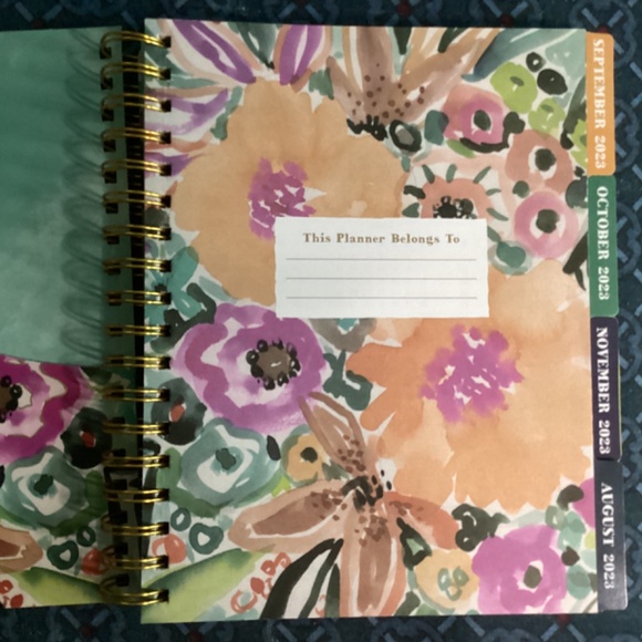 Floral Agenda Planner 2024 New 17 months August 2023-December 2024 - Picture 4 of 10